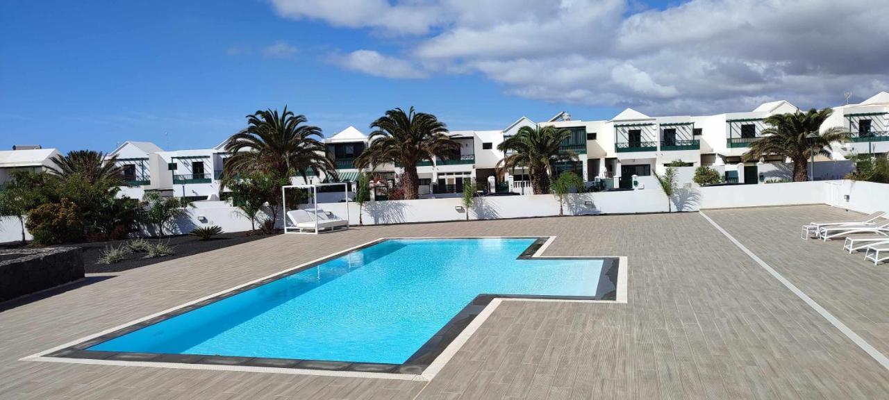 Luminosa Vivienda Vacacional Con Vista A La Piscina Коста Тегисе Екстериор снимка