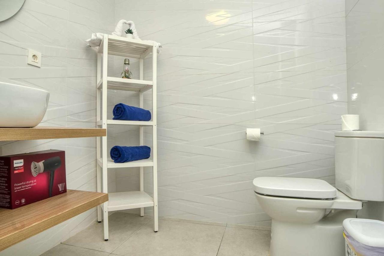 Luminosa Vivienda Vacacional Con Vista A La Piscina Коста Тегисе Екстериор снимка