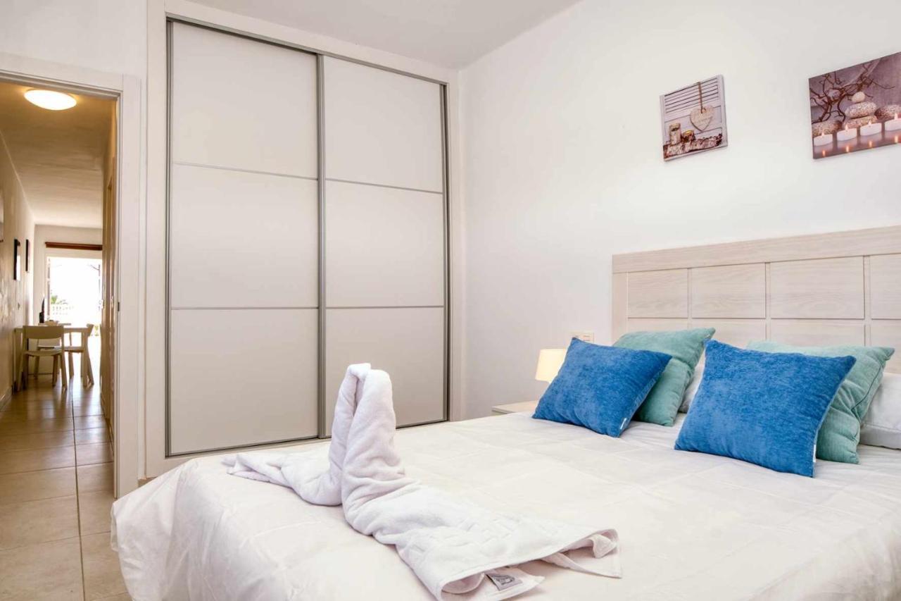 Luminosa Vivienda Vacacional Con Vista A La Piscina Коста Тегисе Екстериор снимка