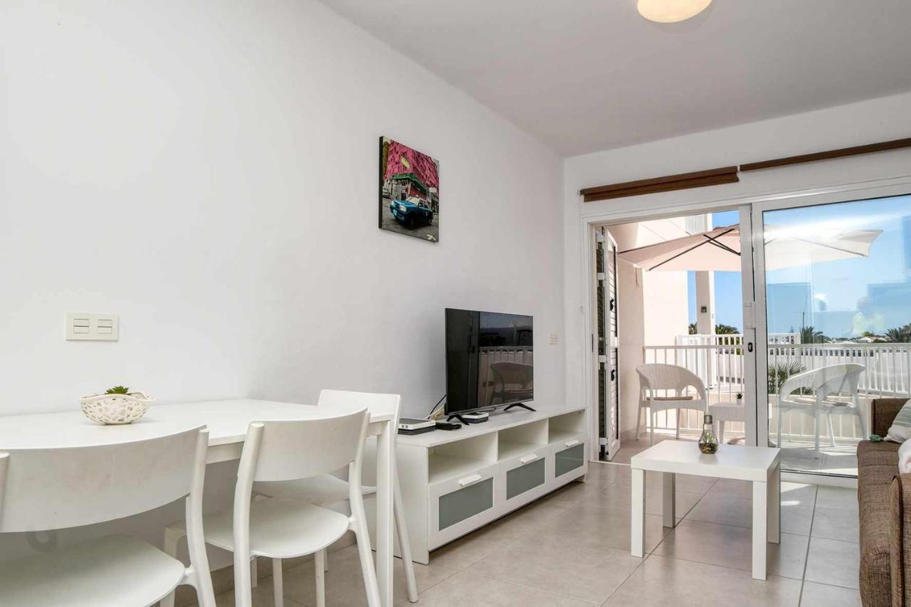 Luminosa Vivienda Vacacional Con Vista A La Piscina Коста Тегисе Екстериор снимка