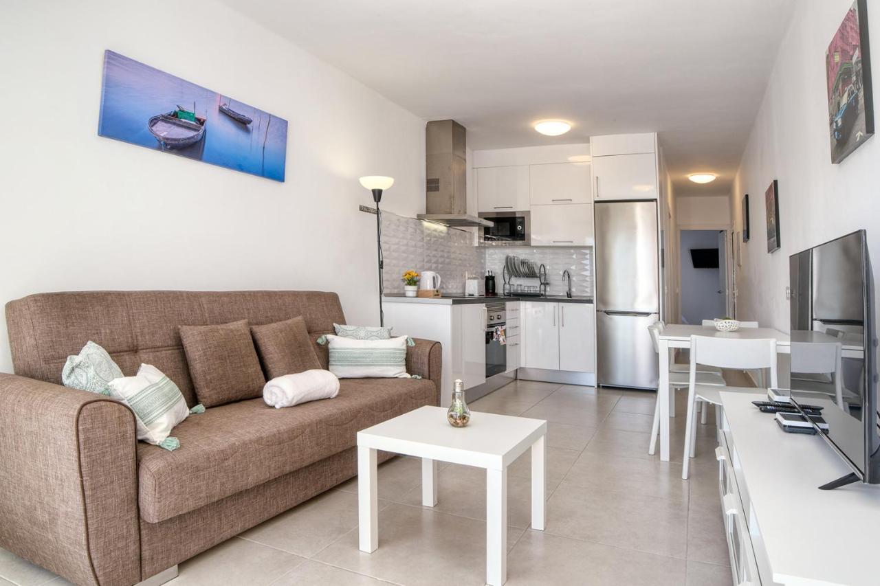 Luminosa Vivienda Vacacional Con Vista A La Piscina Коста Тегисе Екстериор снимка